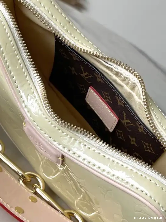 Official oldcobbler Croissant PM LOUIS VUITTON 0605